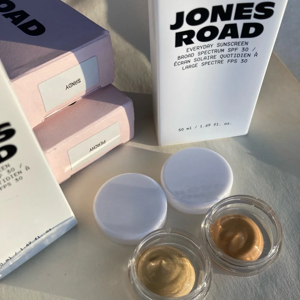 4 Jones Road WTF foundation or miracle balm or SPF colors to trial - Picture 6 of 10